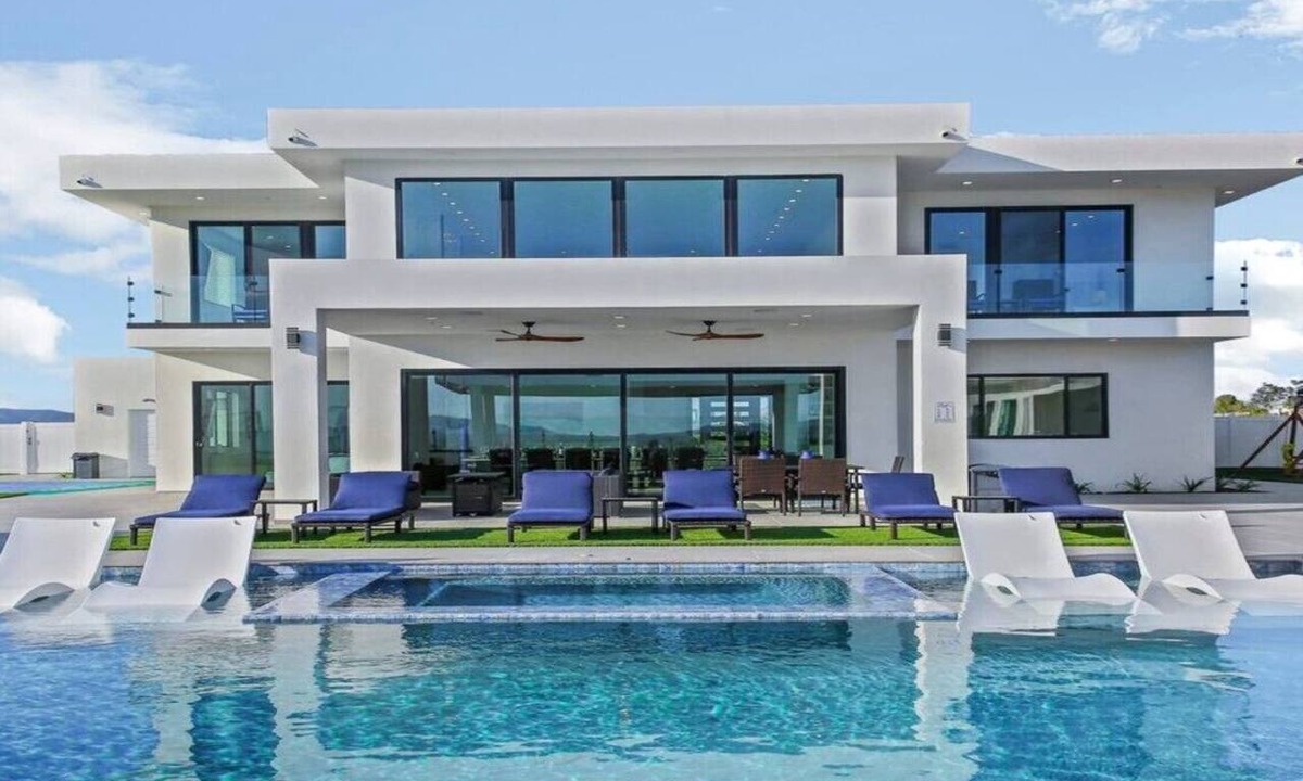Temecula Villa | # 1 Vacation Rental in California for Large Groups
