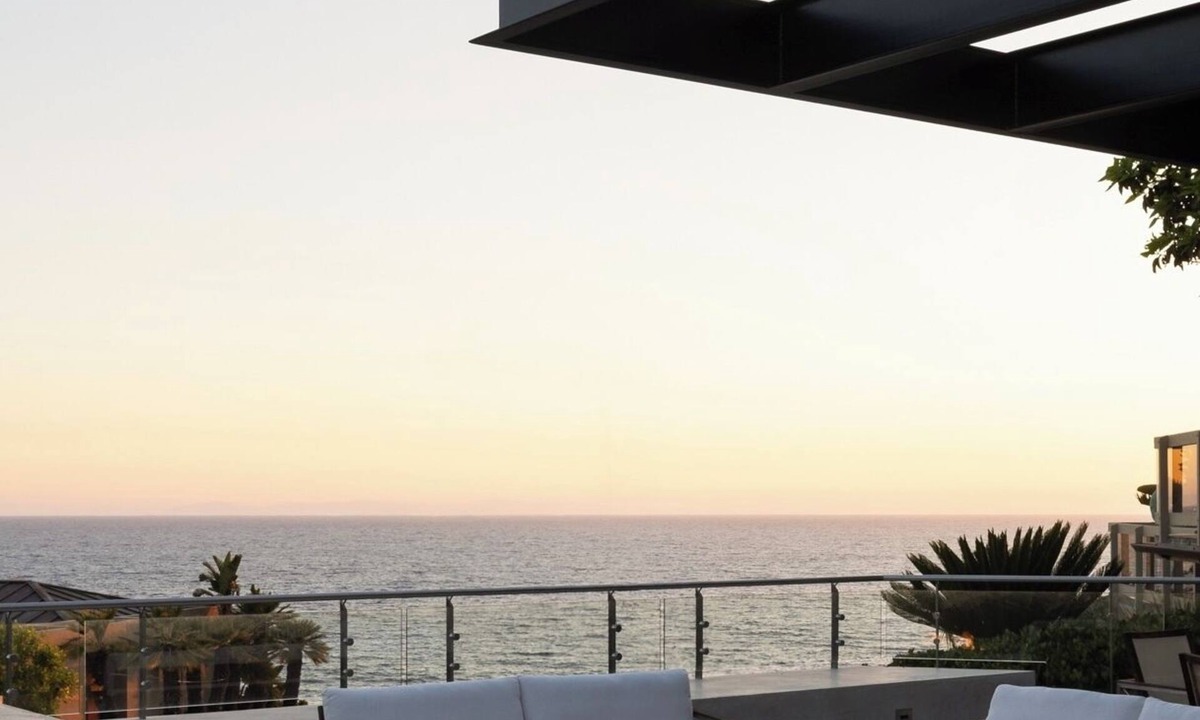 South Laguna House | 150 STEPS TO BEACH Amazing Ocean View Home Built in 2023-HOT TUB SAUNA WET STEAM