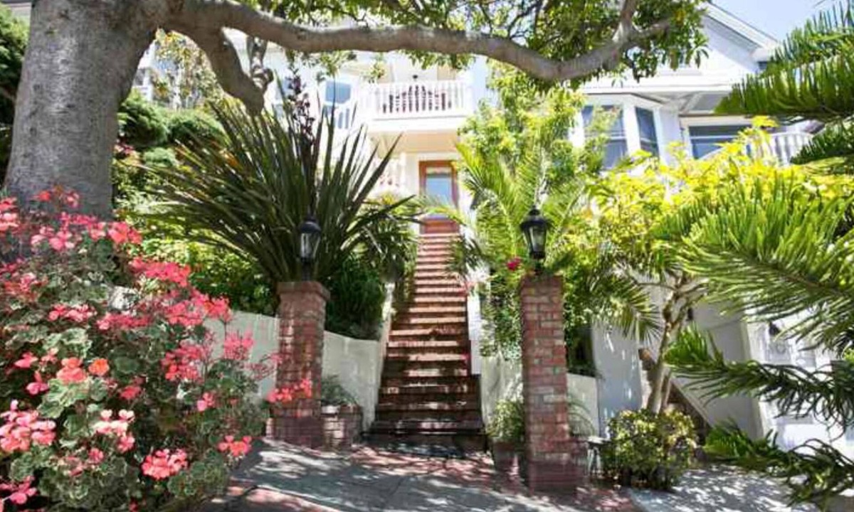 Dolores Heights House | 1906 VICTORIAN in sunny Castro/Noe Valley!