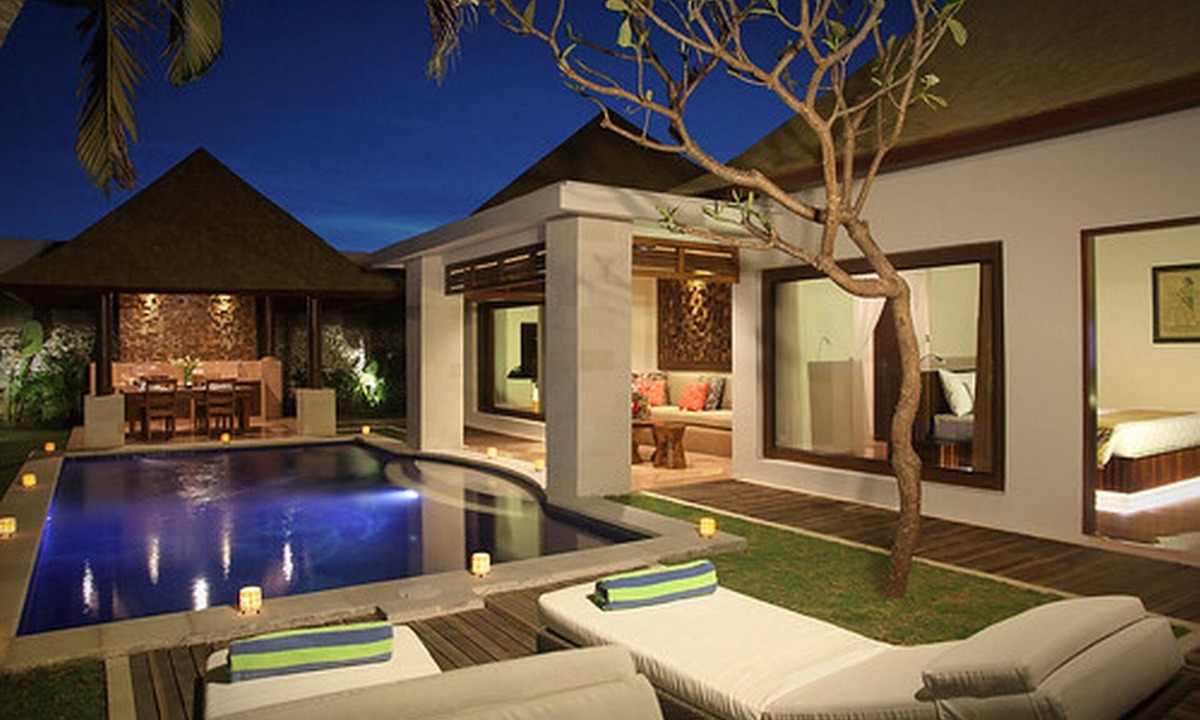 Seminyak Villa | 1BR Villa Located In Seminyak! 10Min Walk To Eat Street And The Square!/Pool!