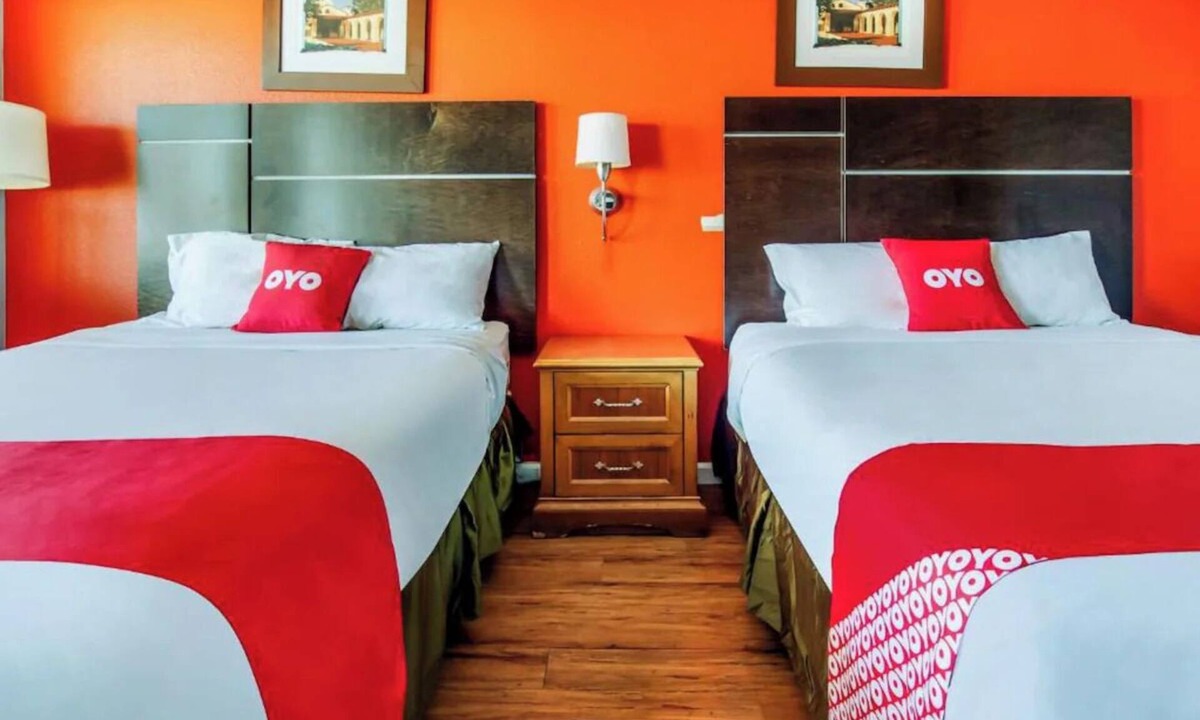 Ridgecrest Hotel | 2 Affordable Rooms with 2 Queen Beds Perfect for Families Exploring Ridgecrest