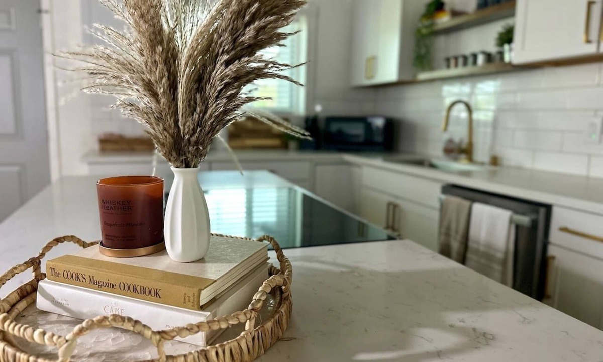 Carmichael House | 2 Bedroom Luxe Design - Upscale Kitchen