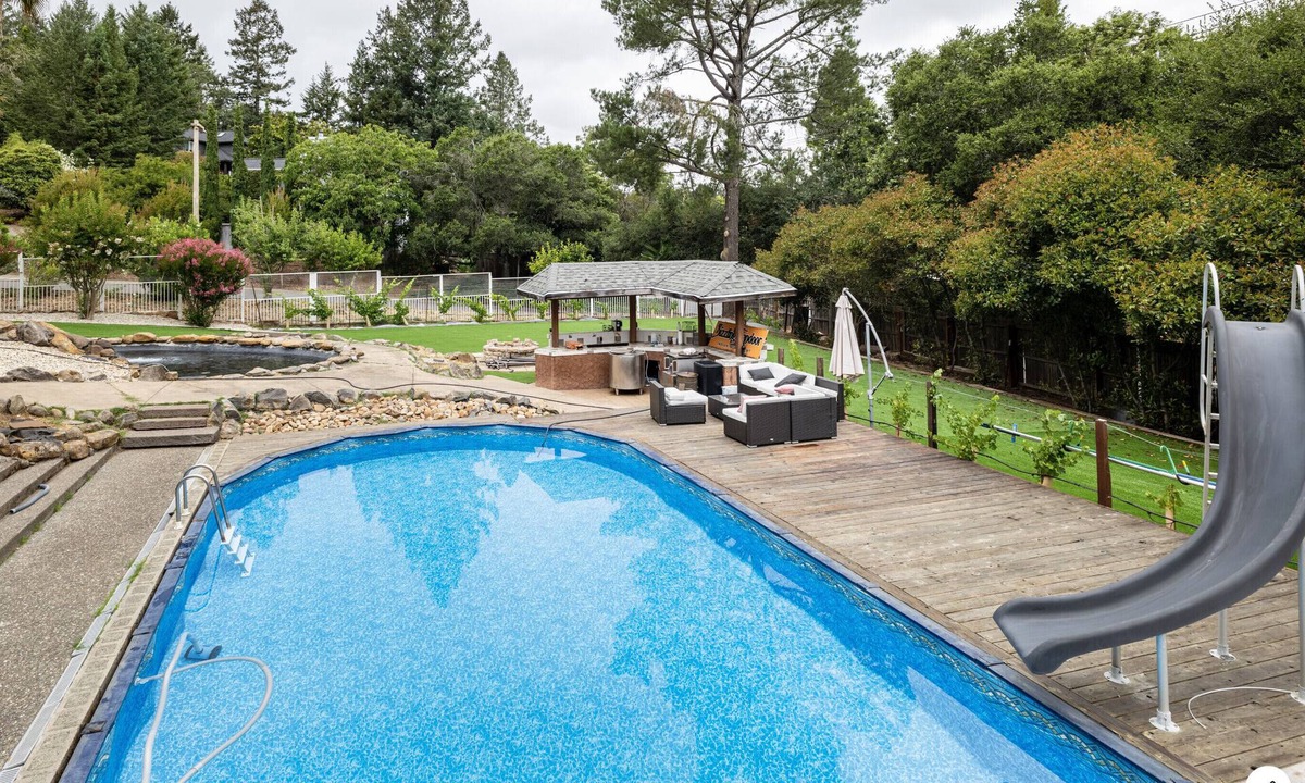 Scenic Brush Creek House | 2 Hidden Wine Country Gem Upstairs Unit