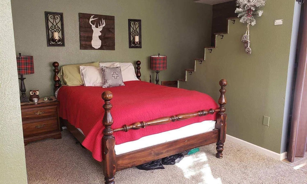 Georgetown Cottage | 2 story tiny house ready for your retreat in the woods. 4x4 and horses welcome!
