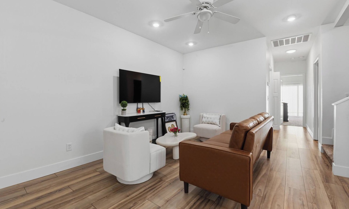Southeastern Sacramento House | 2BR Near UC Davis – Fast Wi-Fi & Comfortable Stay