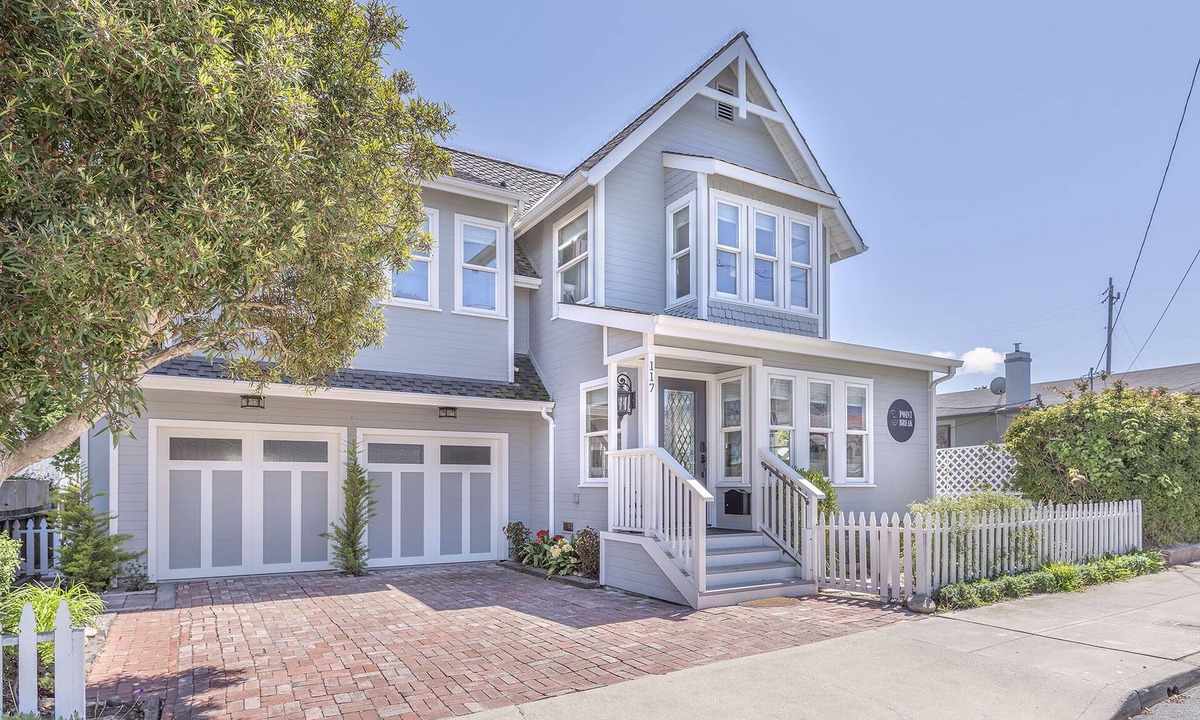 Pacific Grove House | 3813 Point Break ~ Walk to Lover's Point Beach!