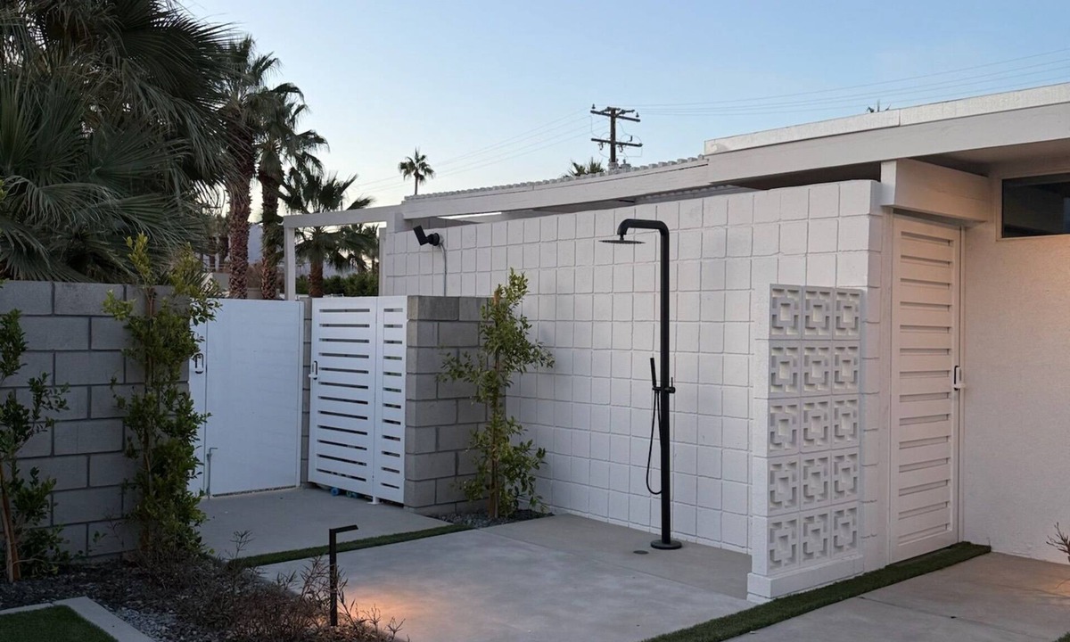 Palm Springs Villa | 4-Suite Mid-Century Luxe Retreat | Pool/Spa/EV