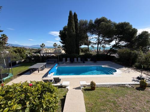 Castillo de Sabinillas Villa | 5 Bedroom Villa with HEATED Pool with breath-taking Sea Views, Walking distances to Shops Restaurants Beach