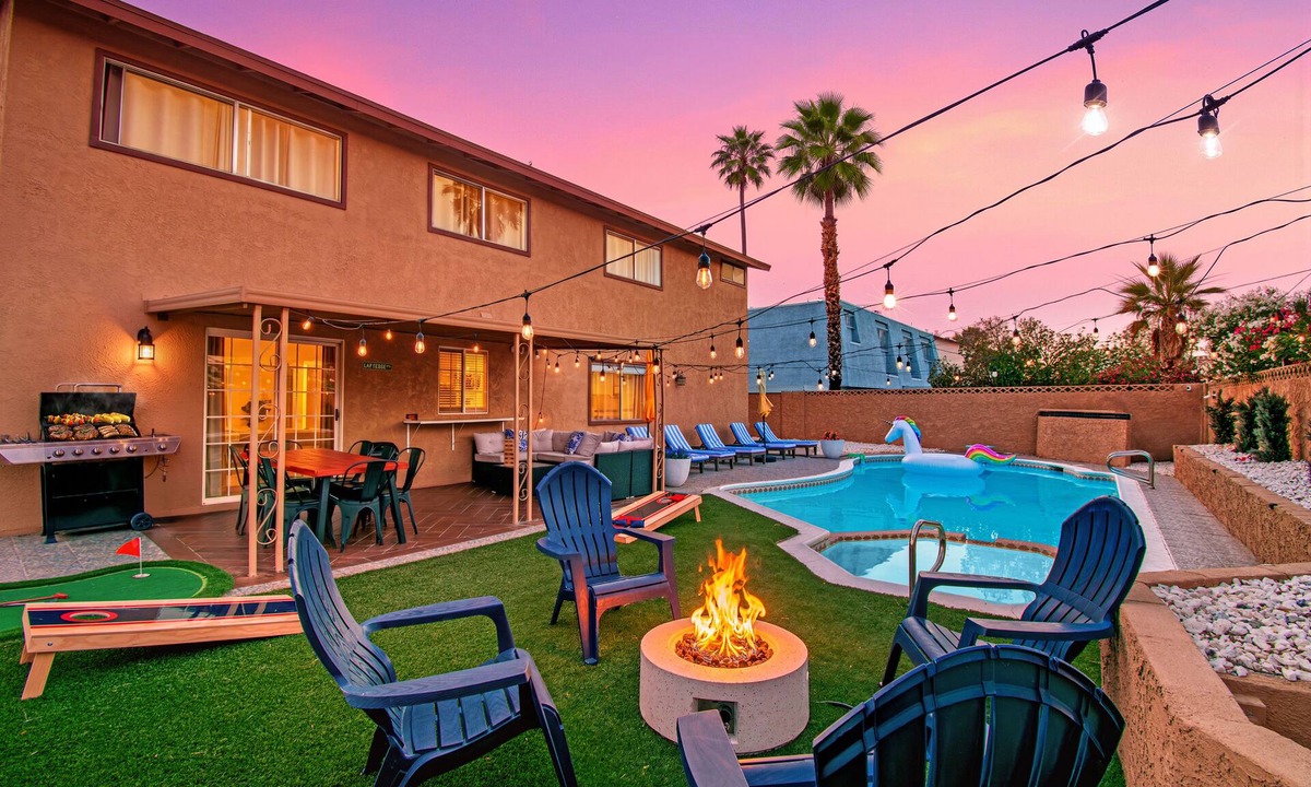 Las Vegas Villa | 5BR Luxury: Heated Pool, Hot Tub, Game Room & BBQ - 10 Min to Las Vegas Strip