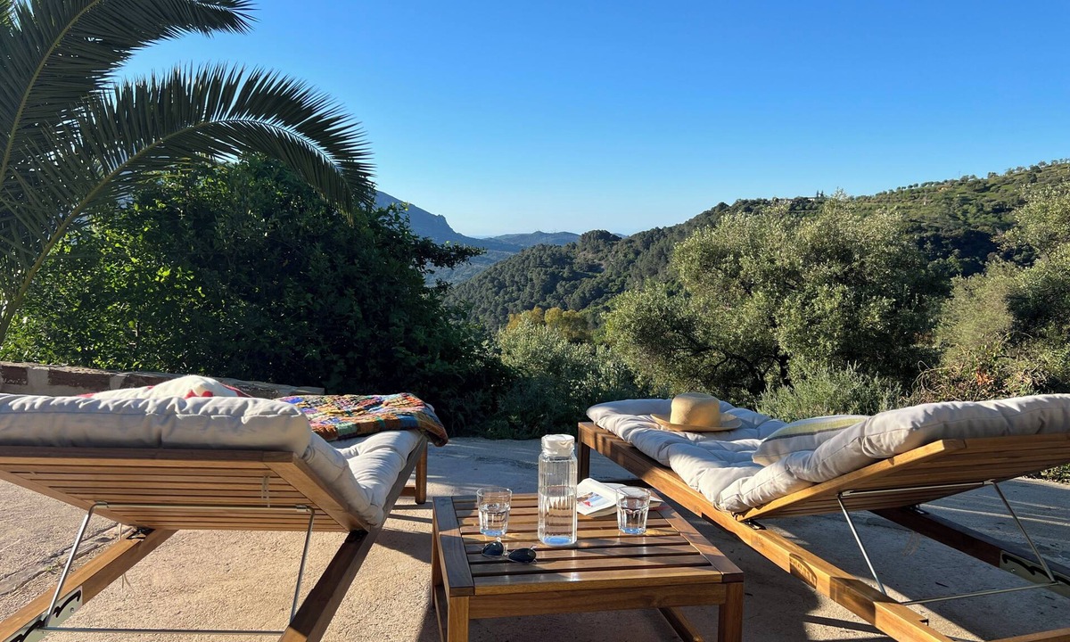 Gaucin House | A naturally evolved place in nature – with pool and views of the sea