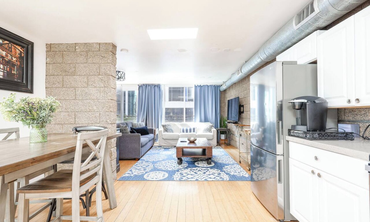 Cortez Hill Apartment | A Stylish Loft near little Italy in Downtown San Diego