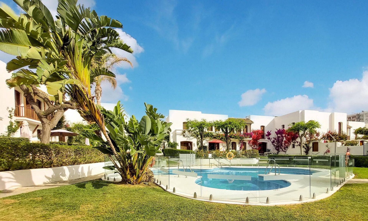 Playa del Sol-Villacana Apartment | Amazing apartment in Estepona with WiFi