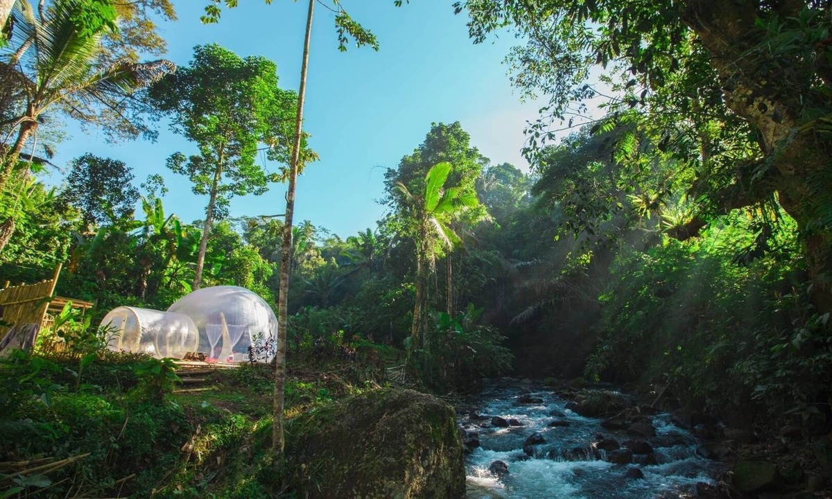 Mekarsari Villa | Amazing Night next to the Secret Leke Leke Waterfall !