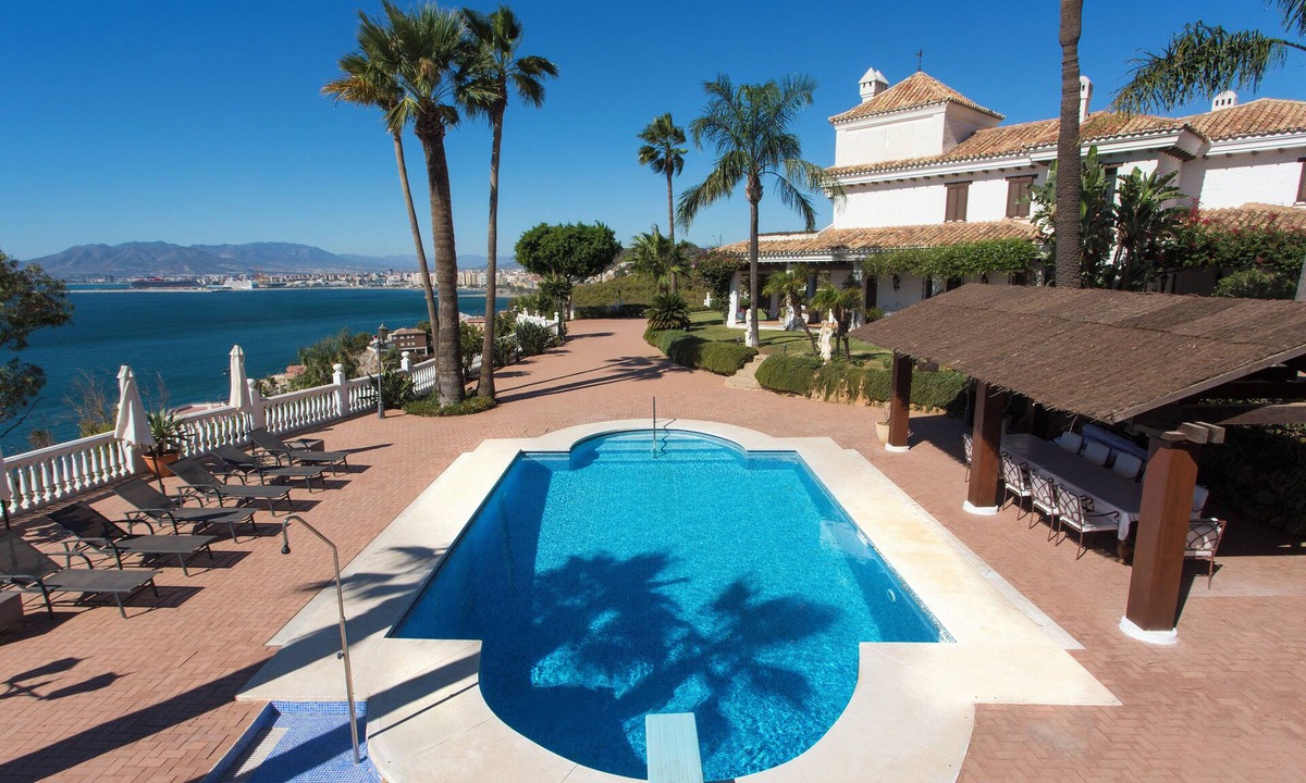 Malaga-Este Villa | Andalusian villa overlooking the bay of Malaga