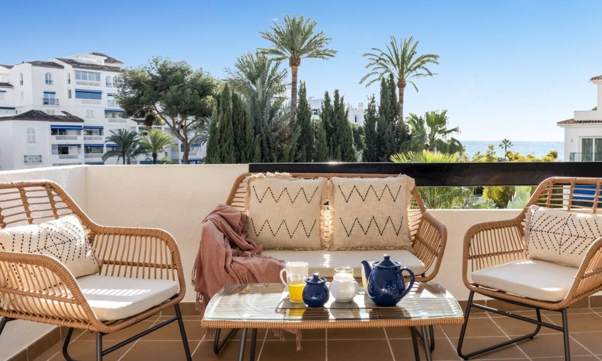Puerto Banus Apartment | Apartment in Medina Garden for 4 people | 221