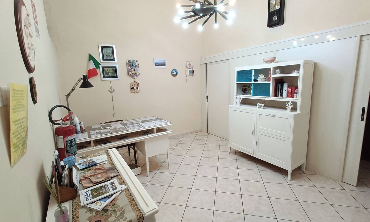 Castellammare di Stabia Apartment | Appartamento Confortevole da 2 a 5 Posti Letto, Situato nel Centro Storico
