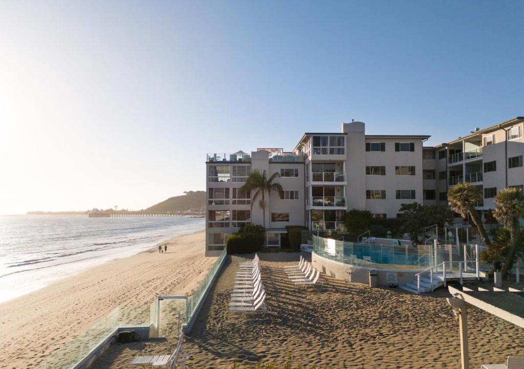 Eastern Malibu Apartment | Aqualina Best View in Malibu by Stay Awhile Villas