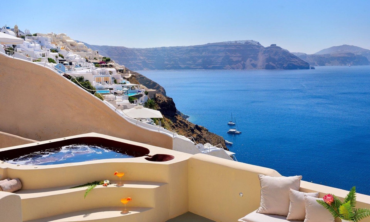 Oia Villa | Astounding Santorini Villa | Villa Archon | 2 Bedrooms | Breathtaking Views
