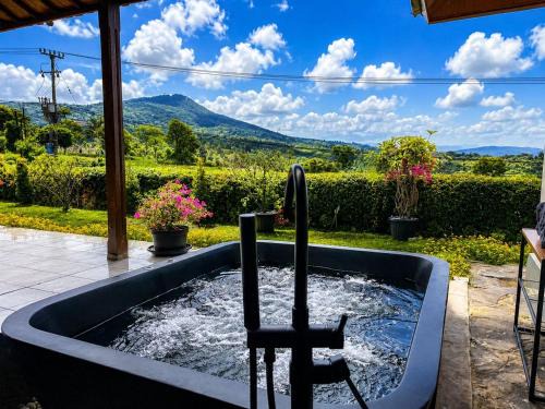 Batunya Villa | Balinese villa with stunning views in Bedugul, near Lake Beratan and Golf course