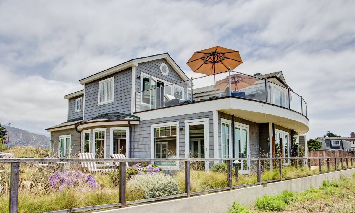 Toro Canyon Apartment | Beach front Sea Loft in Santa Barbara. Weekly discounts. Best beach sunsets!