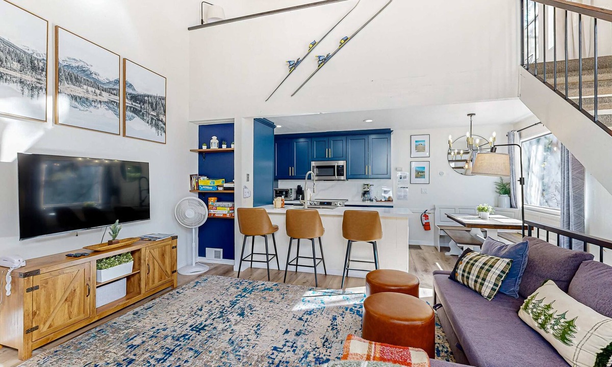 Kings Beach Condo | Beautiful condo with modern appliances, two decks, and shared pool