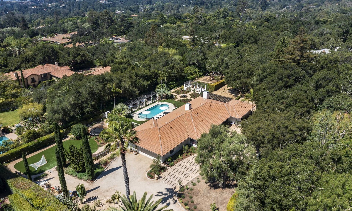Golden Quadrangle House | Beautiful Montecito Estate with magical gardens- Renovated in 2025