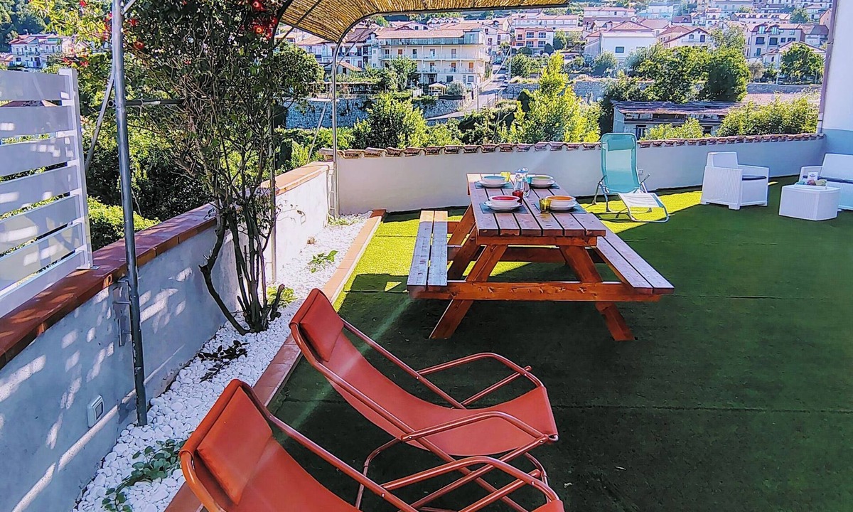 San Lazzaro Apartment | Bella Vita House in Agerola to Amalfi, Positano, Ravello, Pompeii, Naples