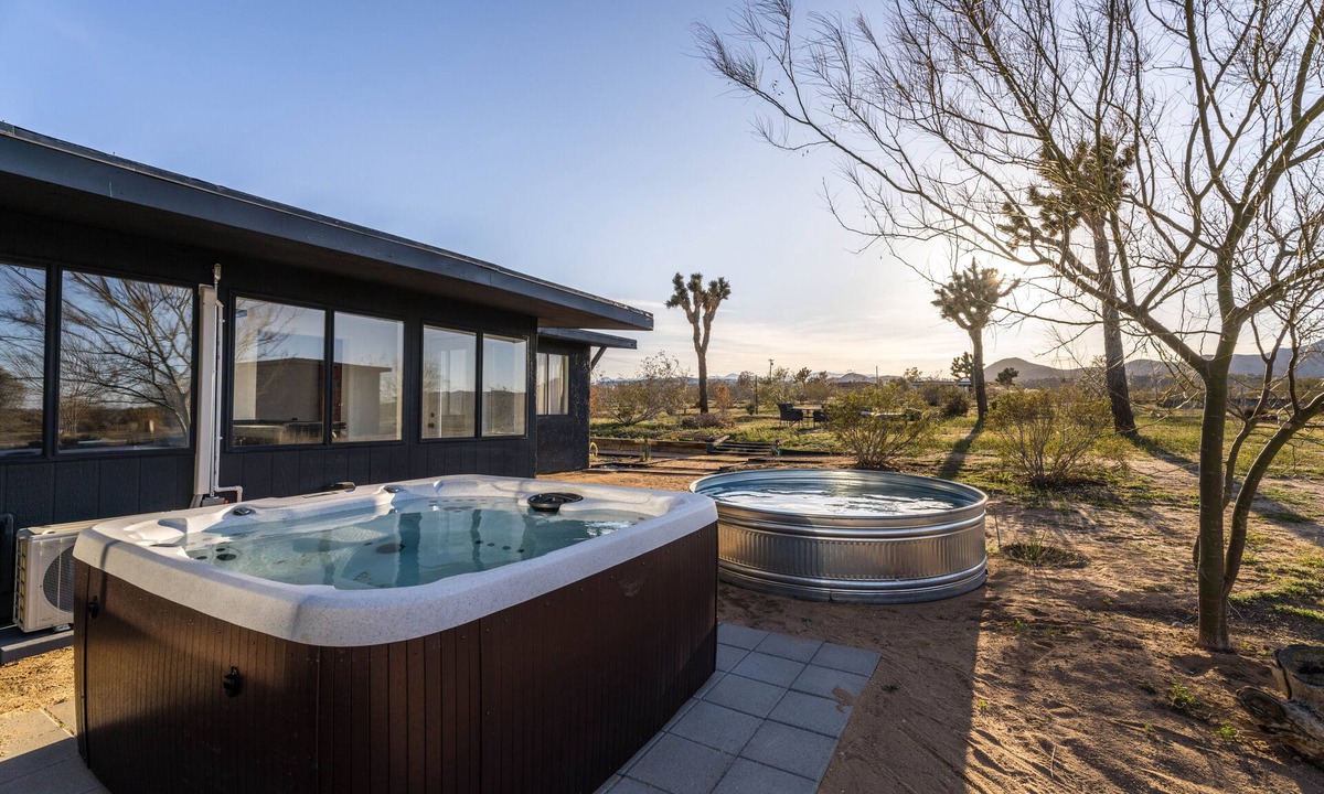 Yucca Valley House | Cacti Gardens with Hot Tub, Telescope and Pool for your enjoyment!