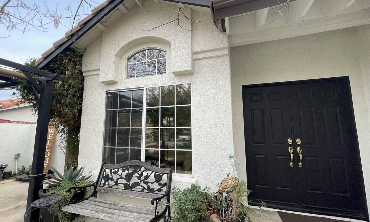Corona House | California Style and comfort! 4 bedroom House in South Corona!