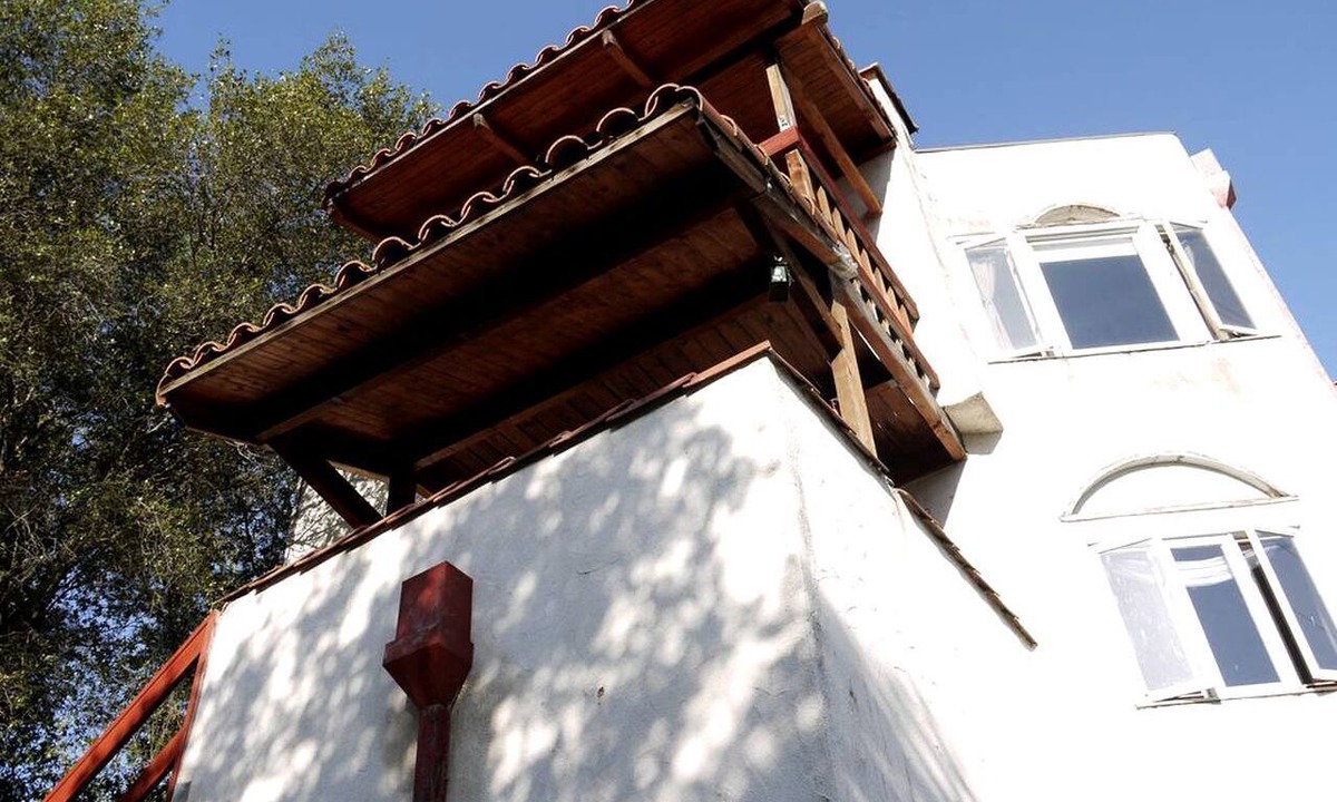 Three Rivers Villa | Captivating Riverfront Vacation Rental for Large Groups in Three Rivers, California