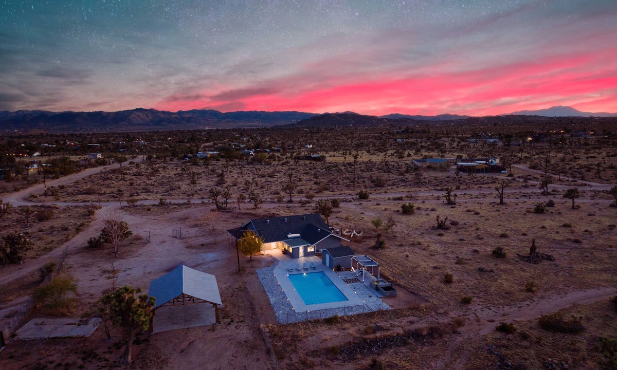 Yucca Valley Villa | Casa Dorado: Desert Oasis w/Pool, Sauna, Spa on 5 Acres + Views - Sleeps 15!