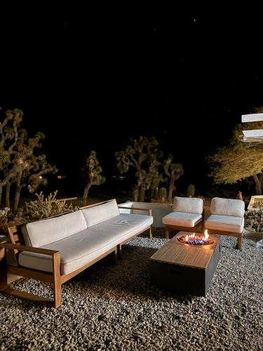 Yucca Valley Villa | Casa Nova Romantic Desert Escape