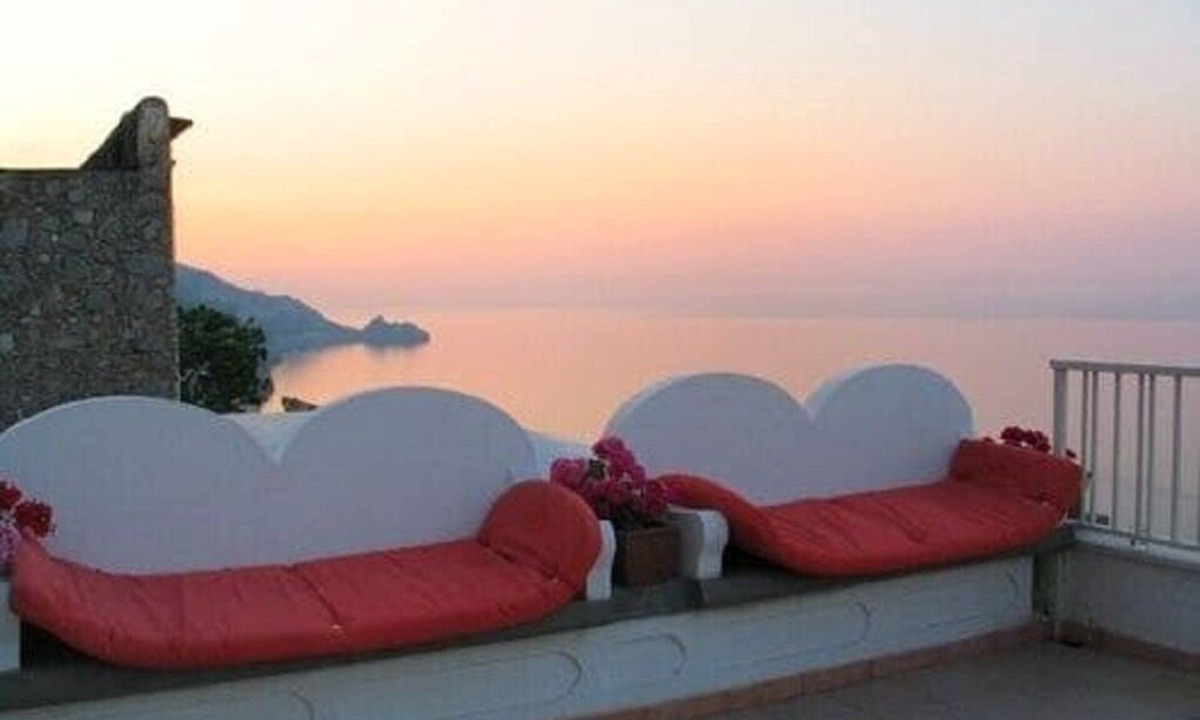 Praiano Apartment | Casa San Tommaso studio flat with breathtaking sea view terrace.