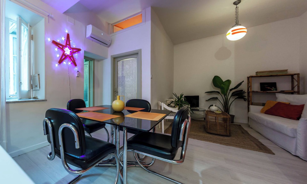 Naples City Centre Apartment | Cavour Charming terraced apartment in the Historic Center of Naples