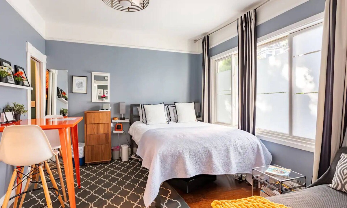 Inner Mission Apartment | Central Guest Favorite: Walk to Everything: Steps from Valencia & Hayes Valley