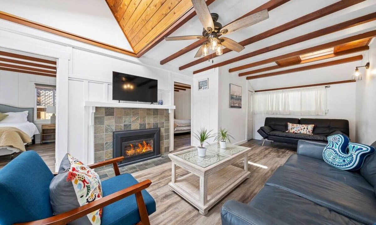 Hillcrest House | Charming Hillcrest/Mission Hills 3 BR + House