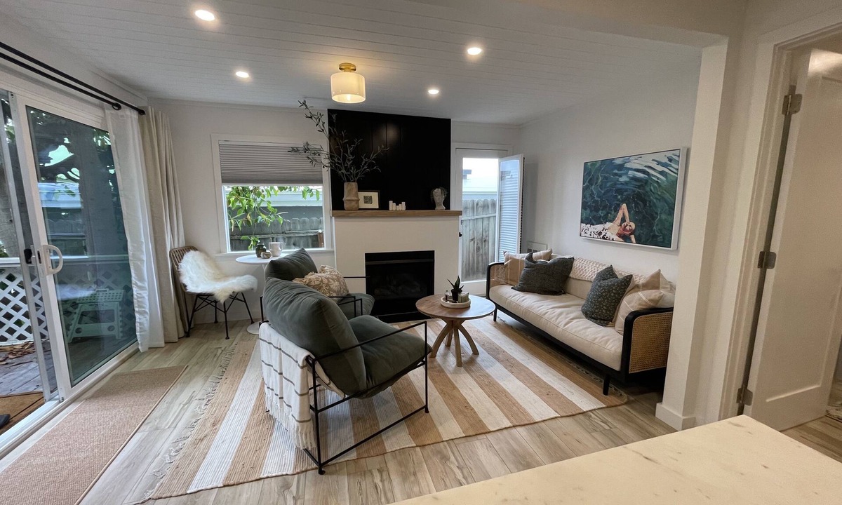 South Laguna Cottage | Chic Laguna retreat! Steps to beach, designer-furnished, with ocean-view yard.