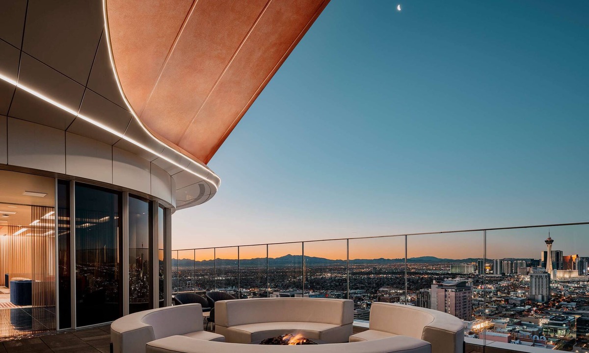 Downtown Las Vegas Hotel | Circa Resort & Casino – Adults Only