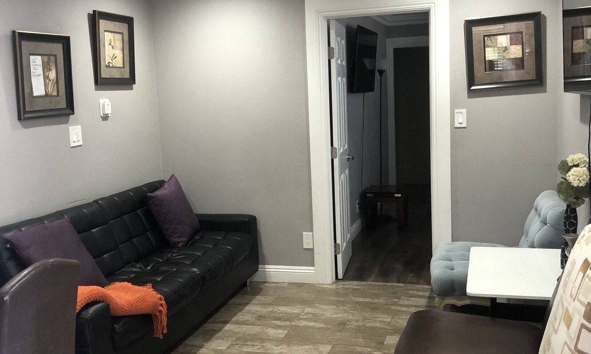 Hacienda Heights House | CLEAN COZY4 beds 2 bathroom guest house close to Hollywood and Disneyland
