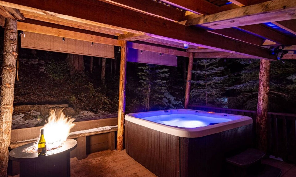 Sugar Pine Cabin | Corlieu Falls Cabin in Sugar Pine with Gazebo, Hot tub, fire-pit and front porch bar top