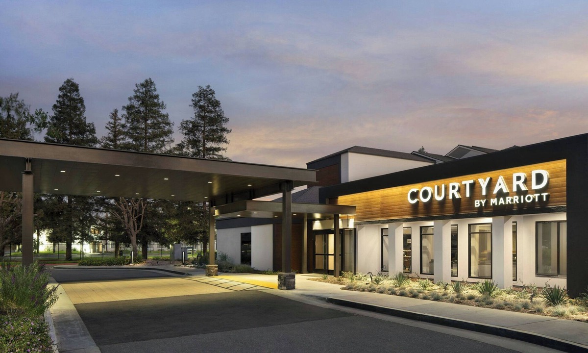 Bakersfield Hotel | Courtyard by Marriott Bakersfield