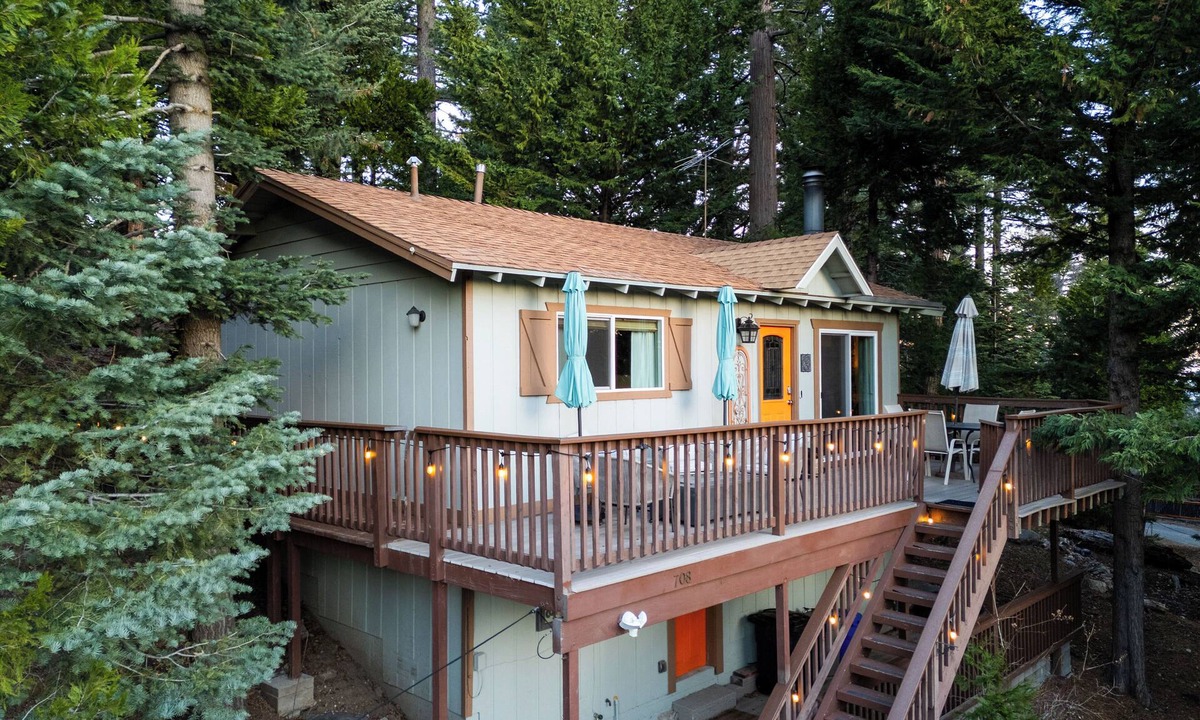 Arrowhead Villas Cabin | Cozy 2-bedroom cabin with central heat/AC in charming Lake Arrowhead