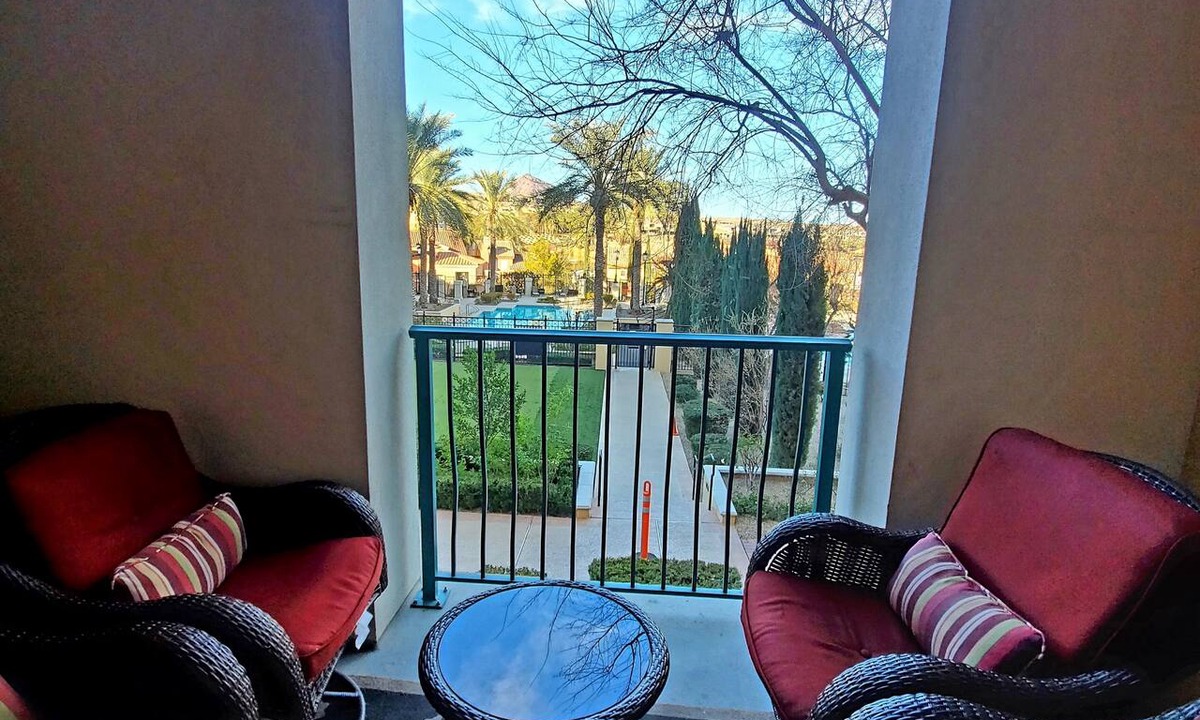 Lake Las Vegas Condo | Cozy condo in fabulous Lake Las Vegas with 2 pools and a hot tub!