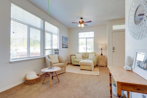 Oak View House | Cozy Oak View Getaway ~ 5 Mi to Ojai Valley!