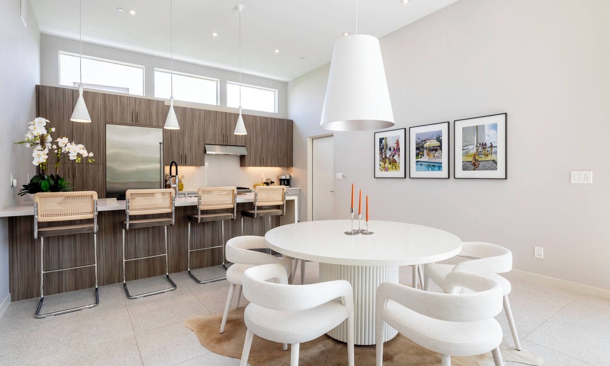 Racquet Club West House | Desert Oasis Getaway with Spectacular Mountain Views, City ID 042256