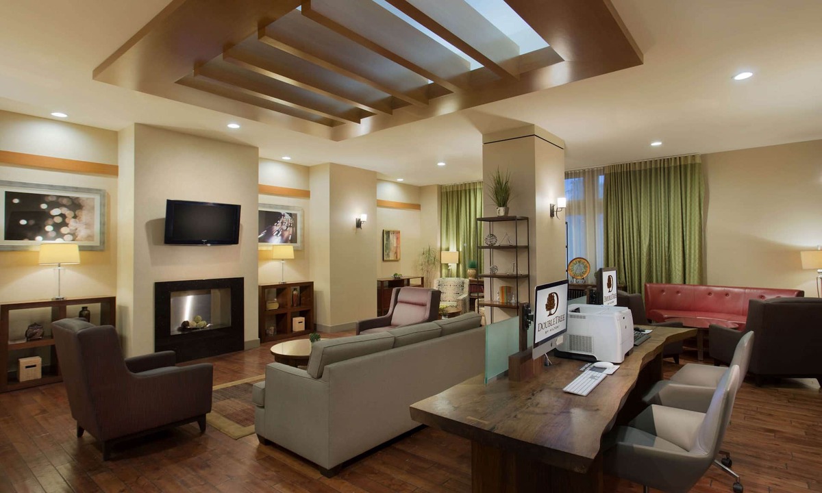 Norwalk Hotel | DoubleTree by Hilton Los Angeles - Norwalk