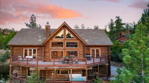 Castle Glen Estates House | Eagle Ridge Retreat by AvantStay