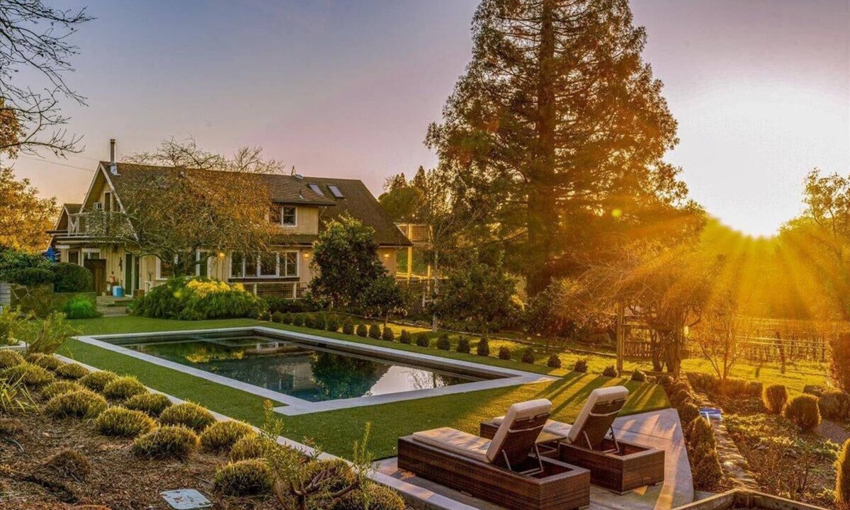 Windsor House | Eastside Eden - Pool, Hot Tub and Tastings Included