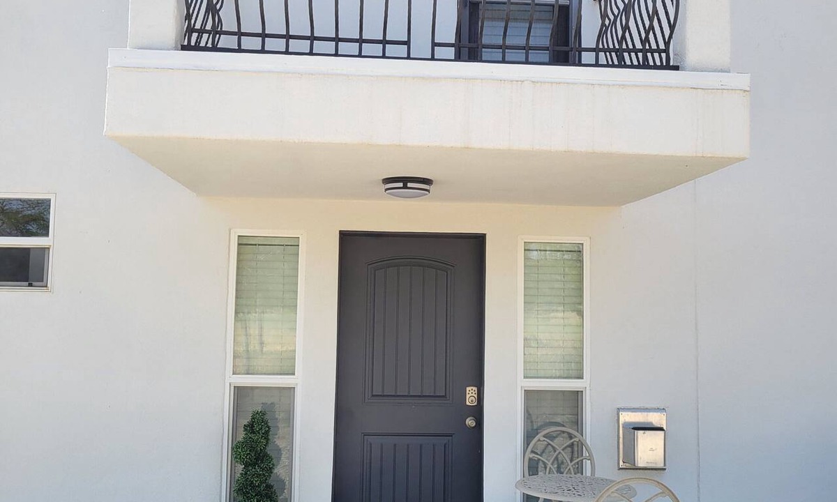 Tehachapi Apartment | Elegant and Comfortable Suite with Mountain Views, Gas Fireplace and AC
