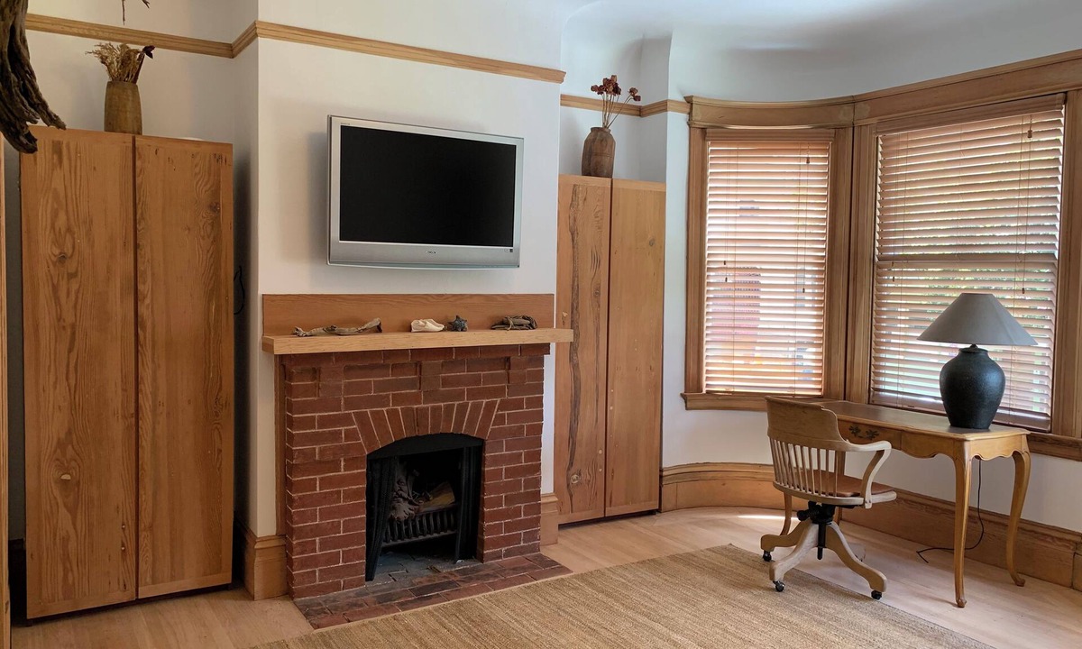 North Beach Condo | Elegant Edwardian North Beach apt with parking